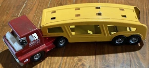 Vintage ERTL Structo Pressed Steel Car Carrier Red Cab Yellow Trailer - Picture 1 of 11