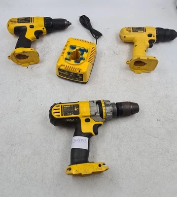 Lot De 4 Perceuses/Visseuses Sans Fil Dewalt - Utilisé, Fonctionnel - Photo 1/4