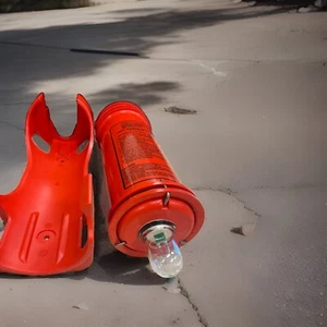 ACR SM-2 AUTOMATIC CREW-OVERBOARD MARKER LIGHT - Picture 1 of 2