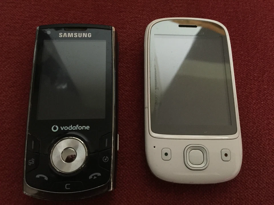 Telefoni Smartphone Momo Design Bianco + Samsung scorrevole GPS WiFi - Immagine 1 di 2