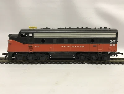 Vintage Tyco T224G HO Scale F9 Powered Diesel Locomotive NEW HAVEN  0418 Tested - Image 1 of 4
