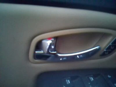 Manija de puerta interior usada se adapta a: Kia Sedona 2016 grado A Foto 1 de 4