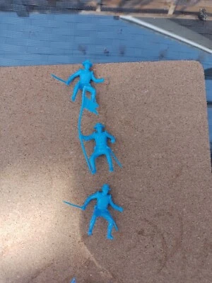 1/32 cts 3 mexican cavalry no horses - Image 1 of 2