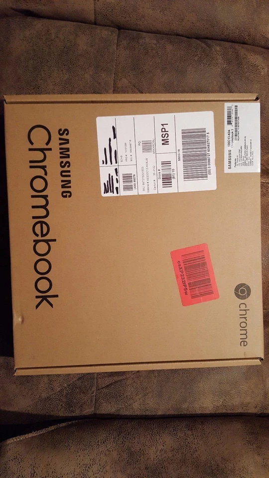 NEW Samsung XE501C13-K01US 11.6" Chromebook |Intel N3060 | 2GB Mem| - 16GB eMMC - Image 1 of 1