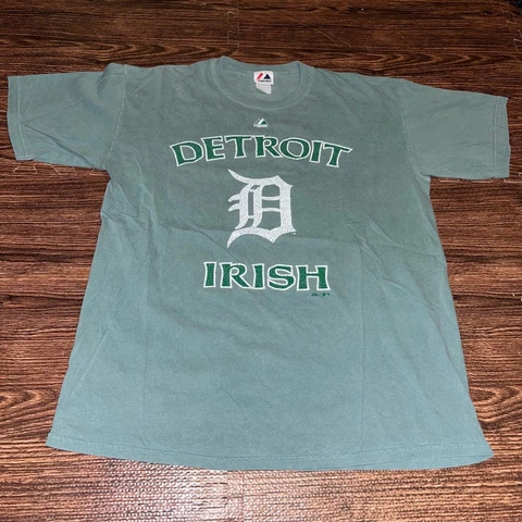 VINTAGE DETROIT TIGERS Irish MLB SHIRT Size Xl Majestic Cover