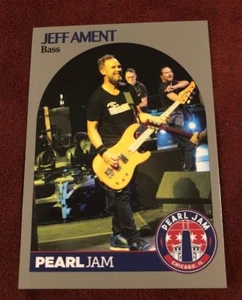 Tarjeta de béisbol Pearl Jam de Chicago - Jeff Ament 8 sonrisa - Wrigley Away Show 2018 - Imagen 1 de 1