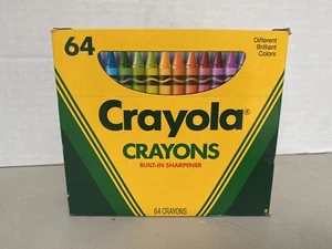 Vintage 1990 Crayola Buntstifte 64 Stück Box mit Anspitzer NEU! - Bild 1 von 6