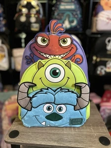 Mini mochila de triple bolsillo Loungefly Pixar Monsters Inc. Sulley, Mike & Randall - Imagen 1 de 4