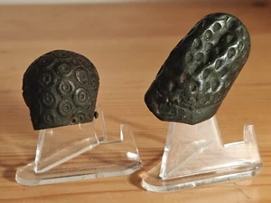 Two extremely rare medieval gauntlet finger tips, different types - Picture 1 of 11