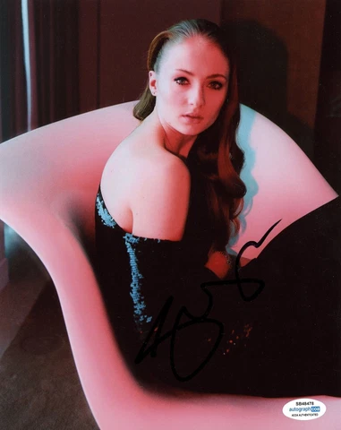 SOPHIE TURNER SIGNED 8X10 PHOTO 7 ACOA Cover
