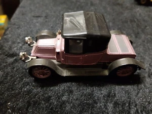 K-9 Corgi Classics: Renault 12/16 violett - Bild 1 von 5