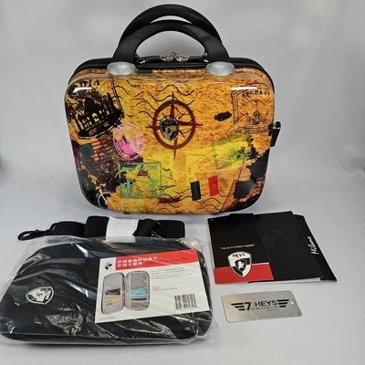 Estuche de maquillaje de belleza de viaje lado duro HEYS EE. UU. Alrededor del mundo y cubierta de pasaporte Foto 1 de 4