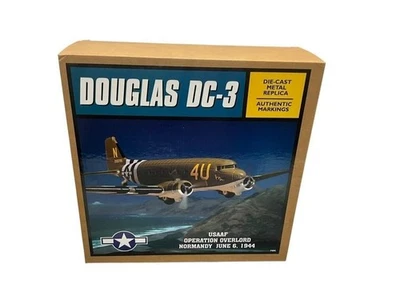 Ertl Douglas DC-3 WWII USAAF Operación Sobrecarga Normandía Modelo de Avión Diecast Foto 1 de 4