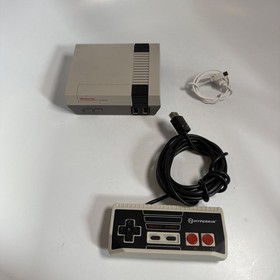 Nintendo Classic Mini Entertainment System NES Video Game Console CLV-001 Tested