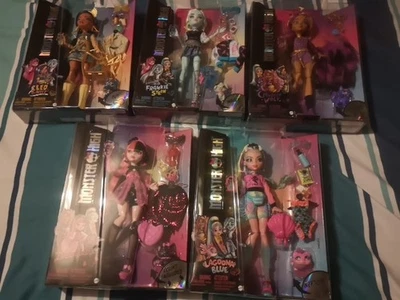New Monster High Draculaura, Lagoona, Cleo, Frankie, Clawdeen 2022 G3 Set Of 5 - Image 1 of 4