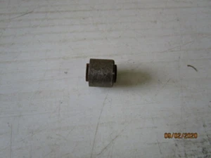 1 SILENT BLOC RENAULT PEUGEOT CITROEN SIMCA DELAGE HOTCHKISS 9,5X20X21X17 - Imagen 1 de 2