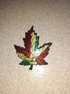 Vintage sterling silver enamelled Maple Leaf brooch - Picture 1 of 4