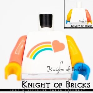 Lego Minifigur Torso 492 KORALLE Shooting Heart und Regenbogen Shirt Care Bears - Bild 1 von 4