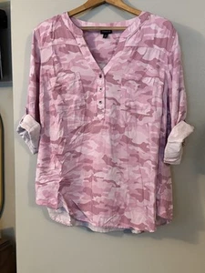 Torrid Tunic Top Women Size 3 Pink Camouflage Camo Curved Hem Rayon - Bild 1 von 7