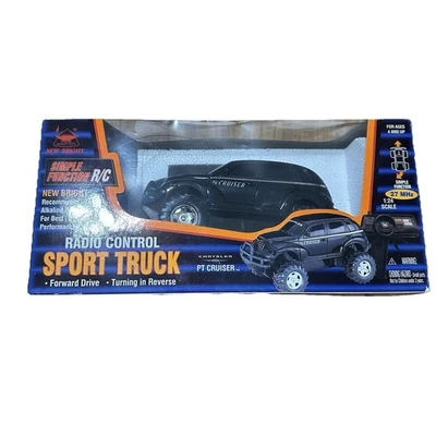 Remote Control Sport Vehicles PT CRUISER 1:24 Scale New bright 2001 - Image 1 of 4