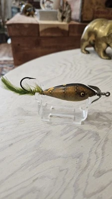 Vintage Heddon #40 Series Walton Feather Tail. Pike Scale,Green & Yellow Tail - Image 1 of 4
