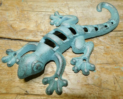 Lot of 2 Cast Iron GREEN LIZARD Garden Statue GECKO Western Ranch Home Decor Cover