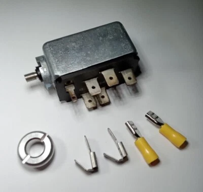 INTERRUPTOR DE FAROL COM ESCUDO E TERMINAIS VOLKSWAGEN T1 BUG BEETLE GHIA 1968-70 - Imagem 1 de 3