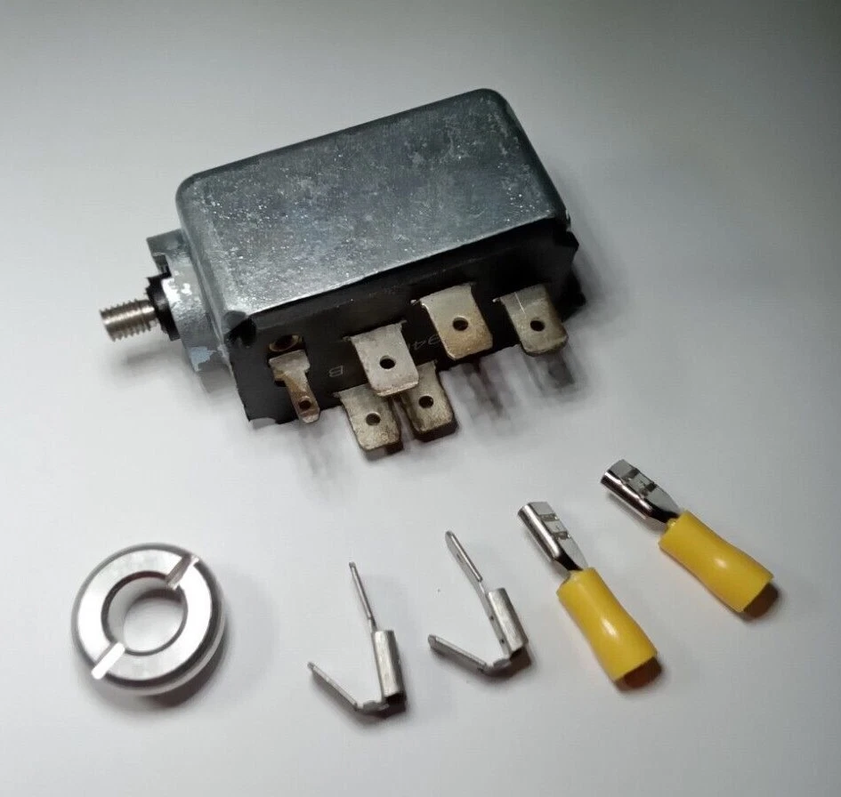 INTERRUPTOR DE FAROS CON ESCUDO Y TERMINALES VOLKSWAGEN T1 BUG BEETLE GHIA 1968-70 Foto 1 de 3