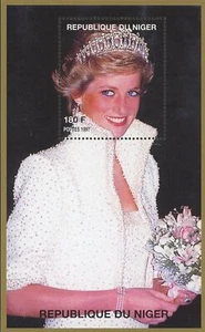 Princess Diana Royal Family Marriage Dress Souvenir Sheet MNH - Picture 1 of 1