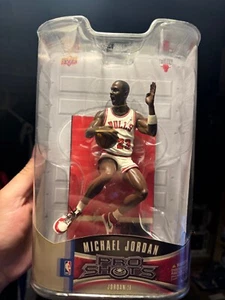 Michael Jordan Upper Deck Pro Shots II 2009 Figure Chicago Bulls - Picture 1 of 9