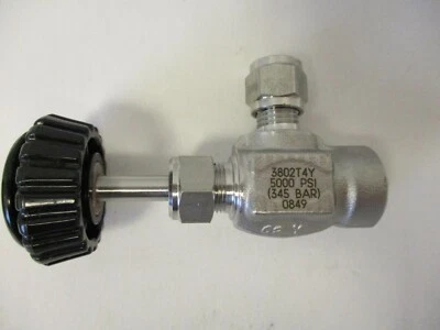 HOKE GYROLOK 1/4" NEEDLE VALVE 3802T4Y, 5000PSI WITH KNOB, 345BAR  - Image 1 of 4