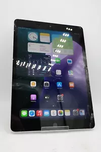 Apple iPad 9. Gen 10,2 Zoll WiFi 64GB Silber A2602 Displayschaden #5094 - Bild 1 von 5