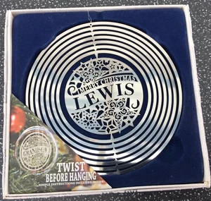 Árbol de Navidad Spinner Personalizado con el Nombre "LEWIS" Bola Decoración - Imagen 1 de 3