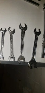 OEM MERCEDES BENZ 450sl, 380sl FACTORY TOOL KIT ROLL R107 1973-1980, 15 pieces - Picture 1 of 6