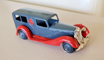 Ambulancia 1:43 Dinky 24A 30F Code3 1937 gris oscuro sobre rojo ventanas abiertas excelente Foto 1 de 4