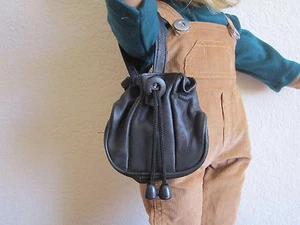 BOLSO DE CORDÓN DE CUERO NEGRO con cerradura de resorte se adapta a American Girl - Imagen 1 de 1