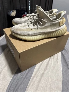 Talla 10 - Adidas Yeezy Boost 350 V2 poca luz - Imagen 1 de 8