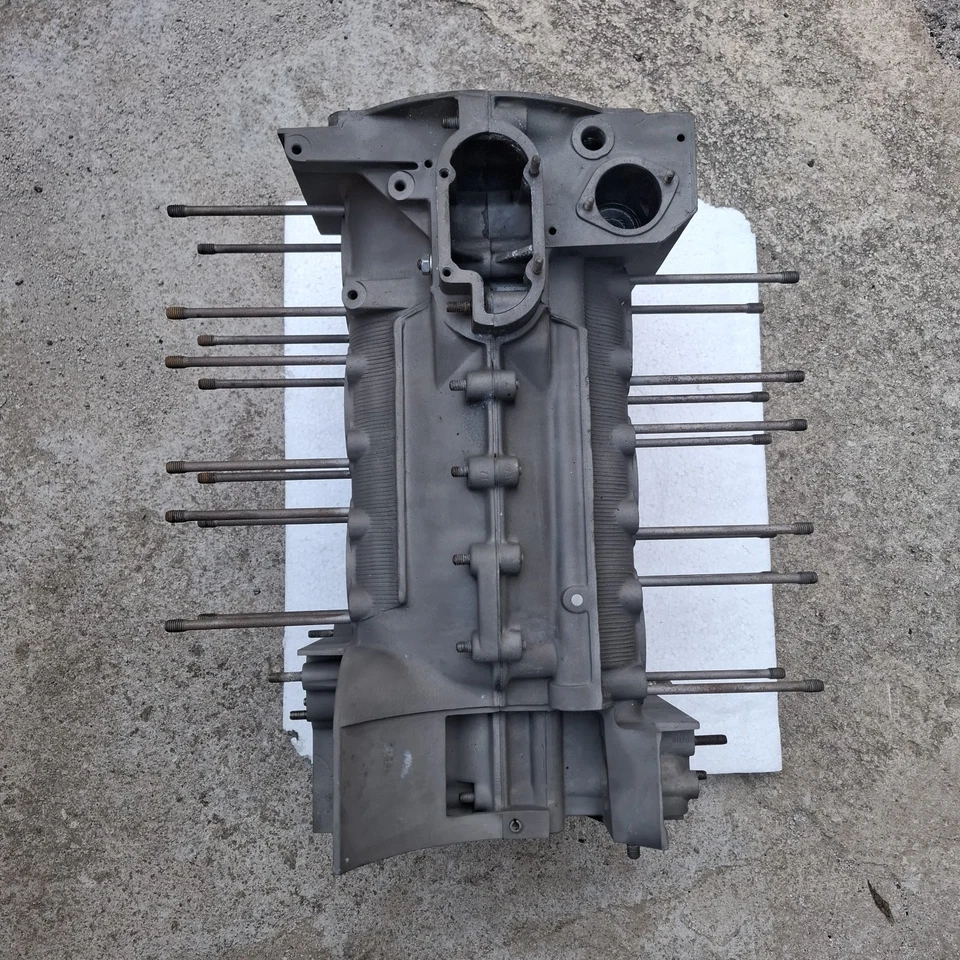  Porsche 911 F 2.2 T MONOBLOCK - CRANKCASE - Type 911/03 - 1969-1971 ORIGINAL  - Image 1 of 4