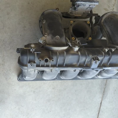 BMW 328i 2009 colector de admisión N52 040820 OEM Foto 1 de 4