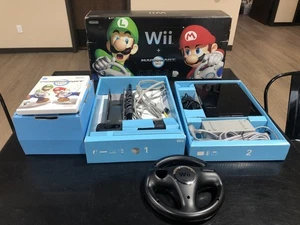 NINTENDO MARIO KART COMPLETE WII SYSTEM REMOTE NUNCHUK CONSOLE BLACK WHEEL - Picture 1 of 1