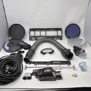 Dyson DC28 AirMuscle Bodenstaubsauger über 16 Ersatzteile - Bild 1 von 17