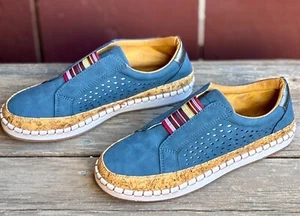 NEW Women's Vegan Leather Suede Fashion Sneakers Blue Rainbow Stretch 8M - Picture 1 of 6