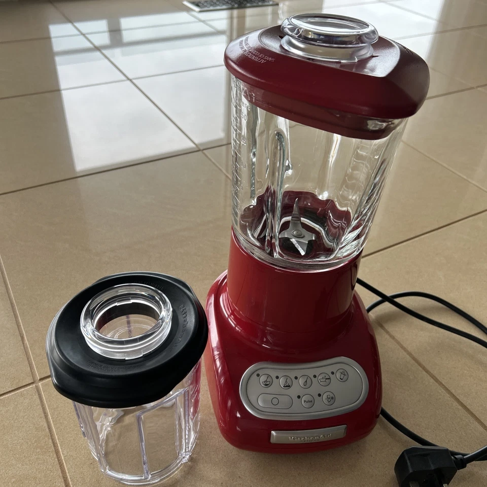 KITCHENAID ARTISAN BLENDER 5KSB5553EER EMPIRE RED With New Culinary Blender Jar - image 1 of 4