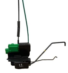 2013 HYUNDAI ACCENT  Left Front Door Latch Lh - OEM: 813101R130 - SEE PICTURES - Picture 1 of 5