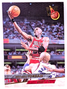 1993-94 FLEER ULTRA #30 MICHAEL JORDAN - Foto 1 di 1
