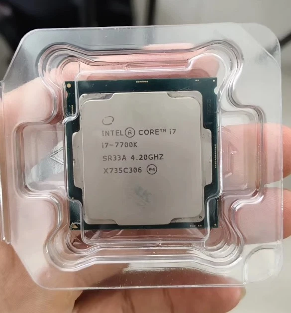 Preços baixos em Intel Core i7-7700K 7th Geração de CPUs de