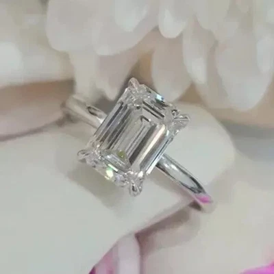 2.00 Ct Emerald 14k White Gold IGI GIA Certified Lab Grown Wedding Diamond Ring - Image 1 of 4