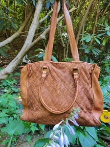 Italy Woven Leather Tote Shoulder Bag Messenger Bag Large EUC!! - Picture 1 of 11