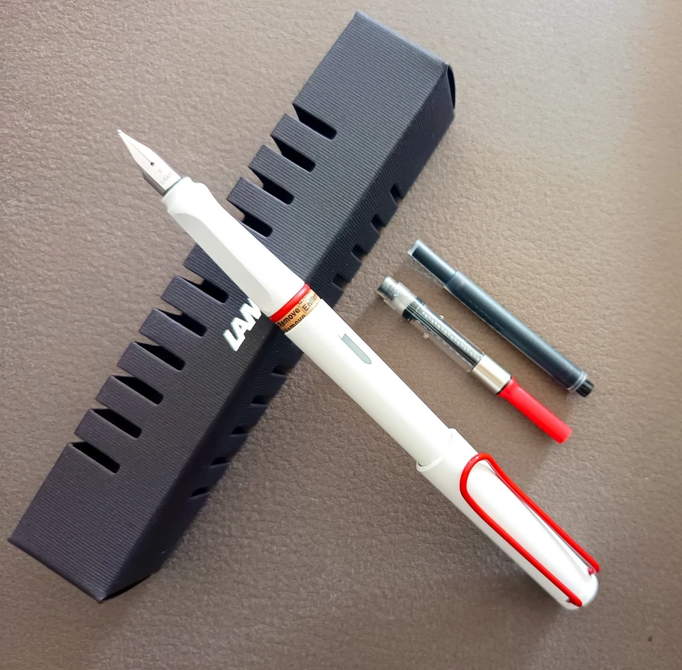 Safari Special Edition Fountain Pen F Nib Red Clip White Pen Office In Box — 第 1/4 张图片