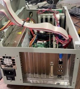 Advantech IPC-6806S Controller Robot Computer Industriale - Foto 1 di 3